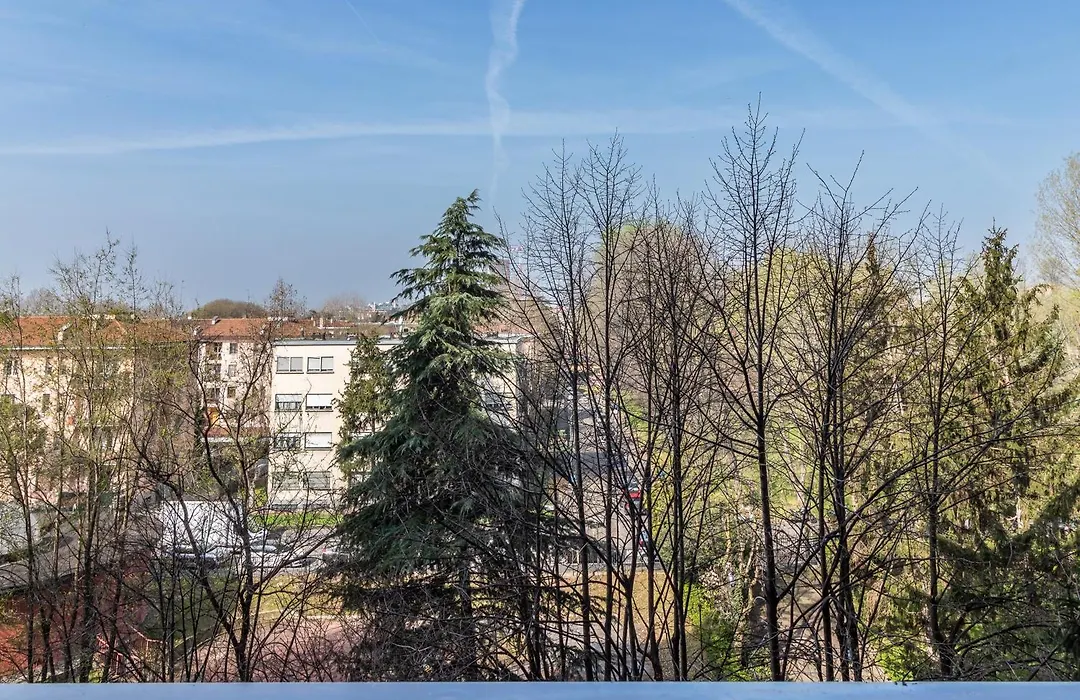 Spacious Flat In San Siro Area-1