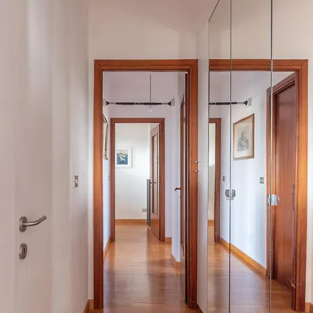 Spacious Flat In San Siro Area-3