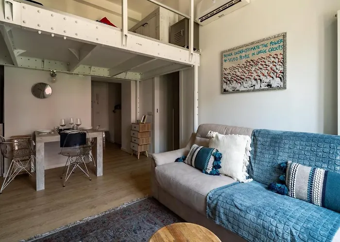 Best Rent - Lovely Loft With Balcony Near Piazza Vetra